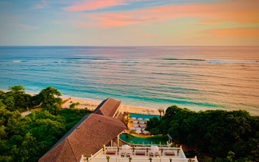 Buy beachfront villa Uluwatu
